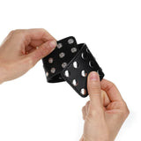 KINK - HANDGELENKFESSELN MIT DRUCKVERSCHLUSS VOLLER NIETEN SCHWARZ VERSTELLBAR 19-24 CM X 5,5 CM - Vanelion Paradise