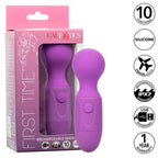 CALEXOTICS - FIRST TIME WIEDERAUFLADBARES MASSAGERÄT 10 VIBRATIONEN LILA - Vanelion Paradise