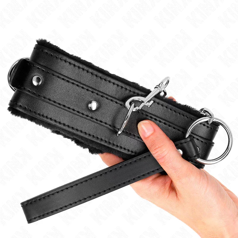 KINK - HALSBAND MIT LEINE 65 CM MIT EINSCHRÄNKUNGEN SCHWARZ 36-42 CM X 5,5 CM - Vanelion Paradise