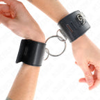 KINK - FESTE HANDGELENKFESSELN MIT RING UND VORHÄNGESCHLOSS VERSCHLUSS SCHWARZ VERSTELLBAR 16-23 CM X 5,5 CM - Vanelion Paradise