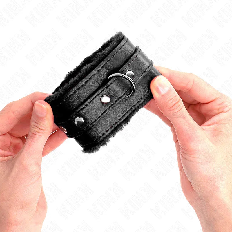 KINK - PREMIUM PELZGEFÜTTERTE HANDGELENKFESSELN SCHWARZ MIT SCHWARZEM GÜRTEL VERSTELLBAR 17-29 CM X 6 CM - Vanelion Paradise