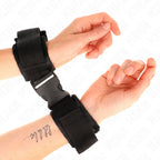 KINK - NYLON BIND-HANDFESSELN MIT KLETTVERSCHLUSS ROT-SCHWARZ MODELL 1 VERSTELLBAR 25-35 CM X 6 CM - Vanelion Paradise