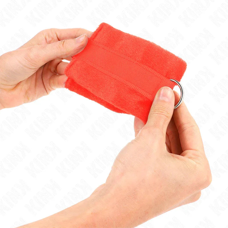 KINK - BEGINNER PELZHANDMANSCHETTEN ROT 30 X 7 CM - Vanelion Paradise