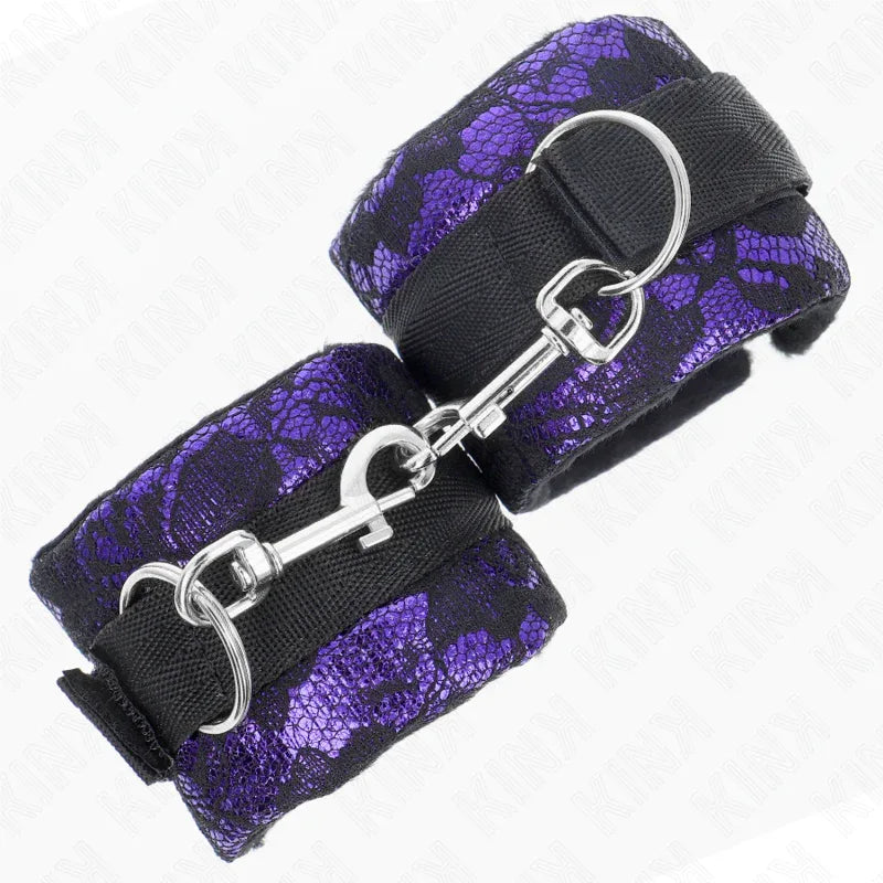 KINK - KURZE HANDGELENKSFESSELN AUS SAMTSPITZE UND NYLONBINDUNG LILA/SCHWARZ 23 X 6,5 CM - Vanelion Paradise
