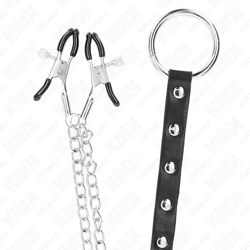 KINK - METALL-PENISRING MIT KETTE UND VERSTELLBAREN BRUSTKLAMMERN - Vanelion Paradise