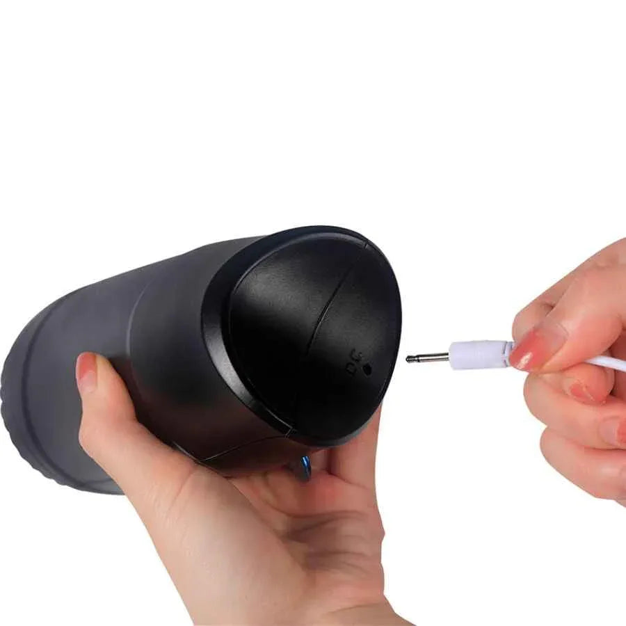 SHEQU - RENEE QUETSCHBARER VAGINA-MASTURBATOR MIT VIBRATION IM ETUI - Vanelion Paradise