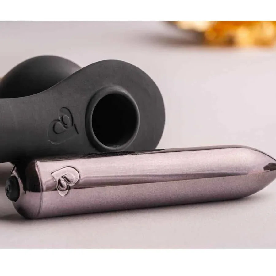 ROCKS-OFF - RO-ZEN RRO ANAL PLUG MIT VIBRIERENDEM PENISRING SCHWARZ - Vanelion Paradise