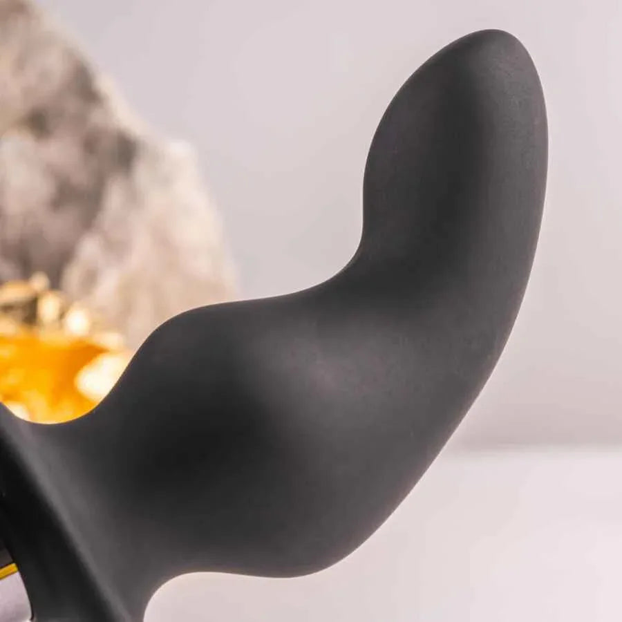 ROCKS-OFF - RO-ZEN RRO ANAL PLUG MIT VIBRIERENDEM PENISRING SCHWARZ - Vanelion Paradise