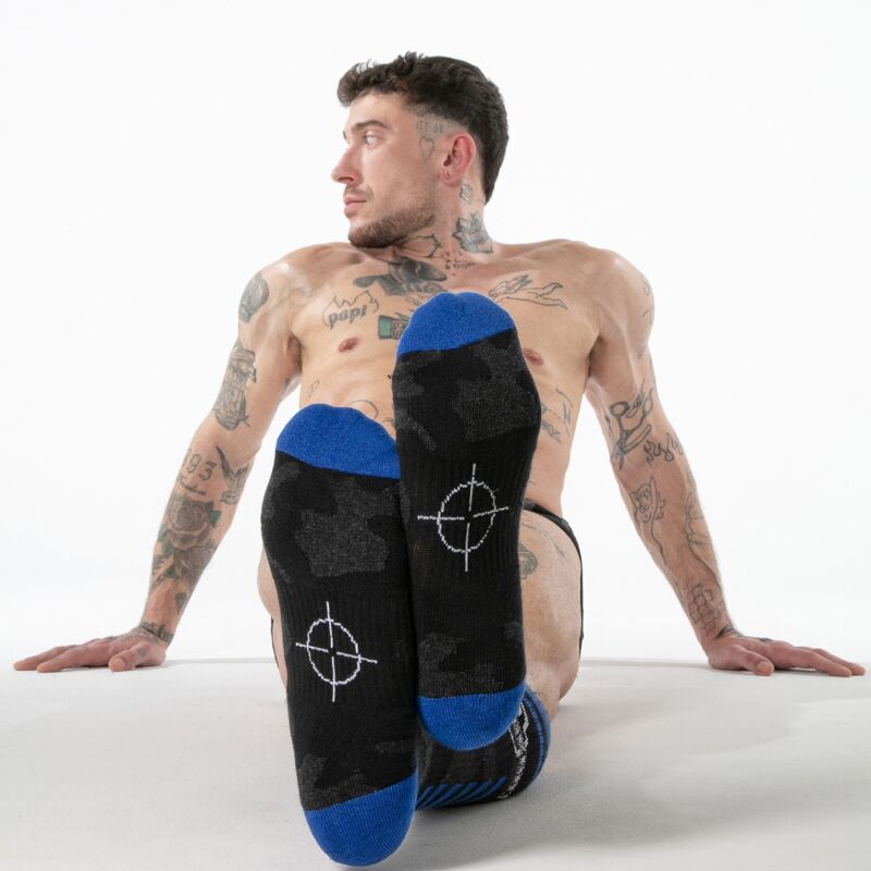 Locker Gear Full Military Kniestrümpfe Blau Einheitsgröße, Sohle und Fußbereich am Model