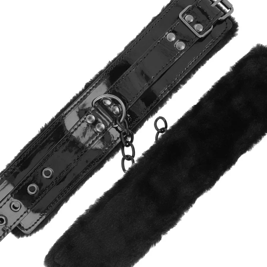 DARKNESS - VERSTELLBARE HANDSCHELLEN AUS SCHWARZEM LEDER MIT VORHÄNGESCHLOSS - Vanelion Paradise